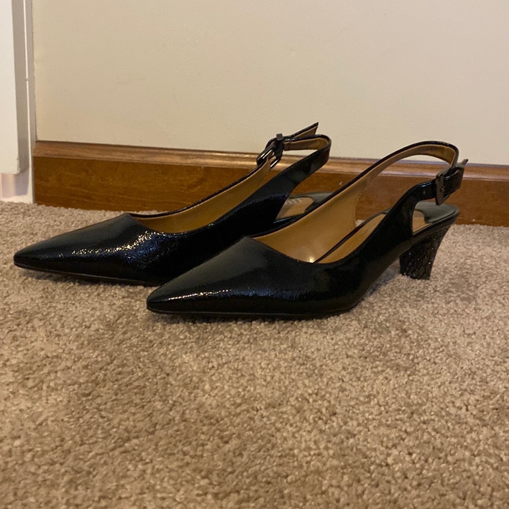 Sling back black pumps